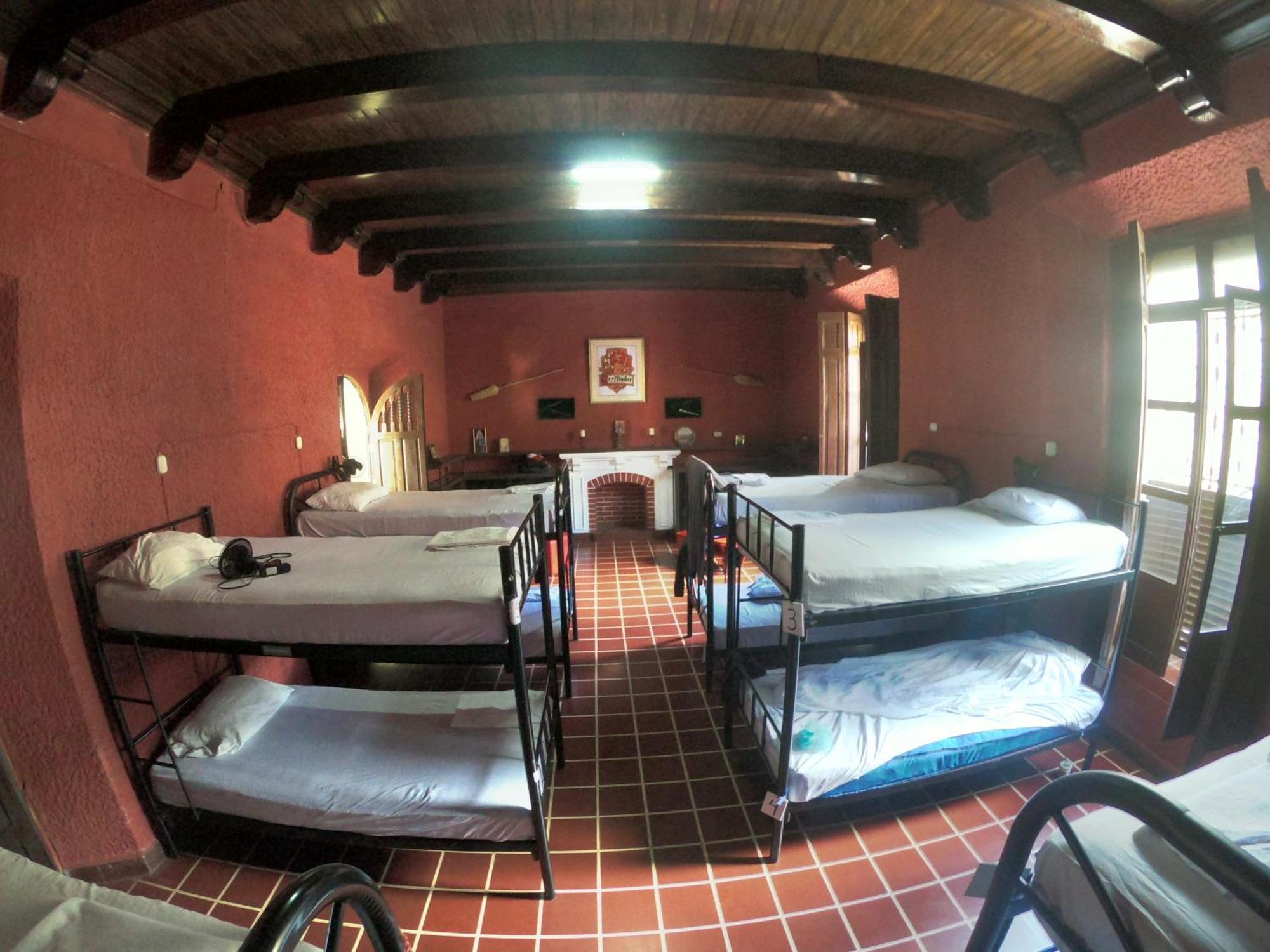 Ricks Hostel Санта-Ана Экстерьер фото