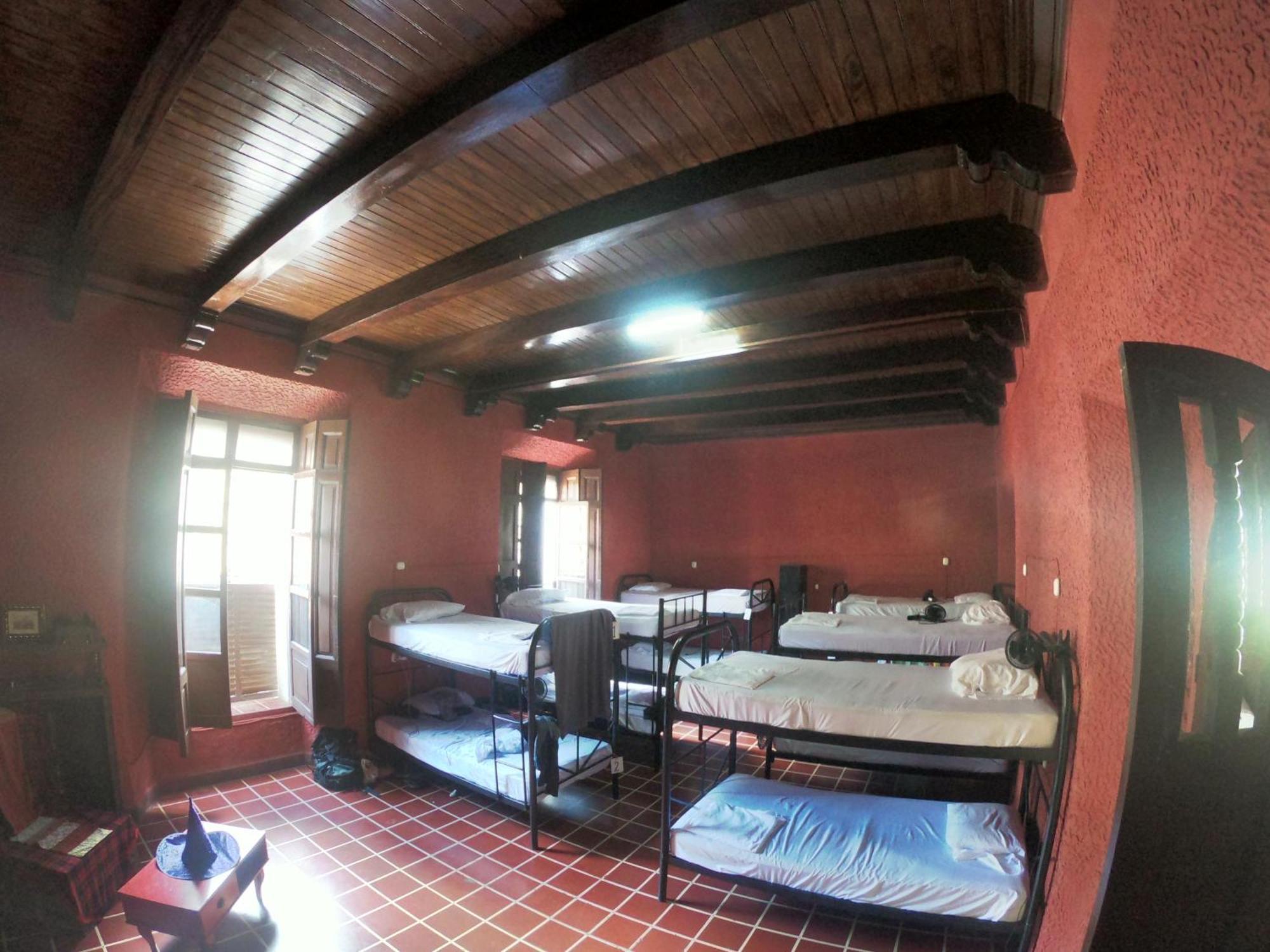 Ricks Hostel Санта-Ана Экстерьер фото