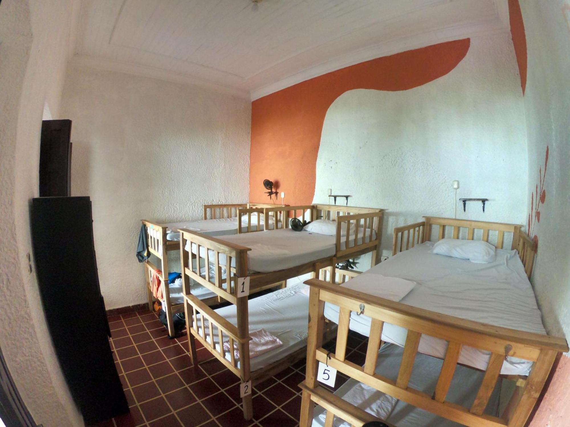 Ricks Hostel Санта-Ана Экстерьер фото