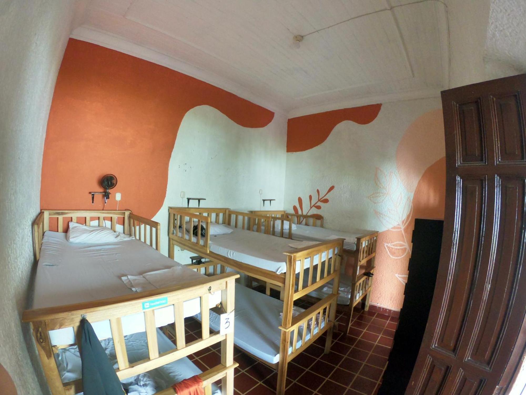 Ricks Hostel Санта-Ана Экстерьер фото