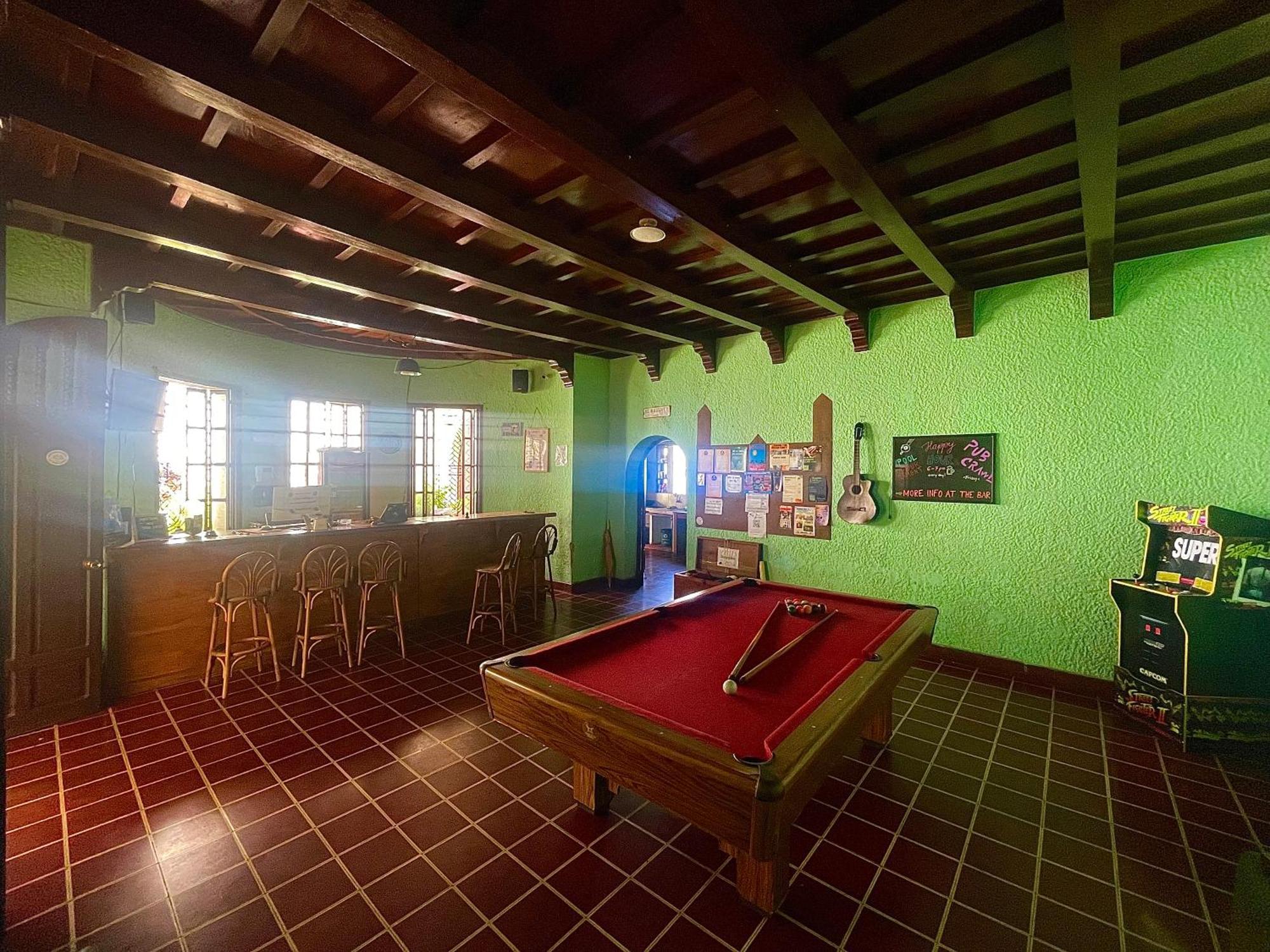 Ricks Hostel Санта-Ана Экстерьер фото